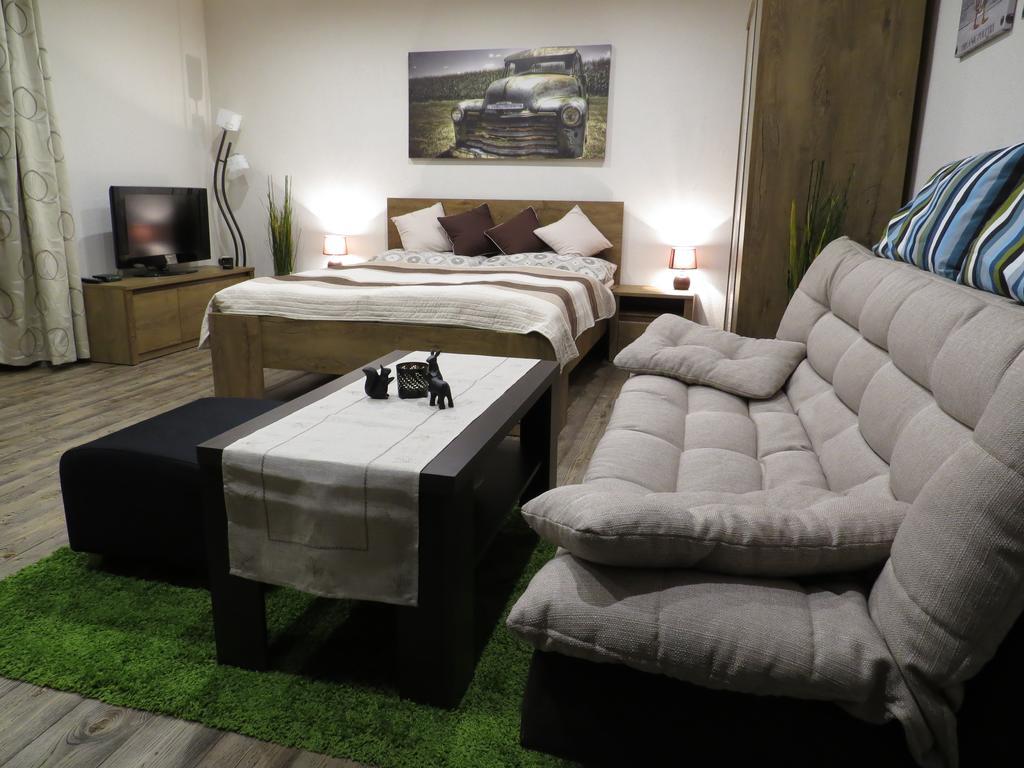 Apartman Route 18 Liptovský Mikuláš Dış mekan fotoğraf